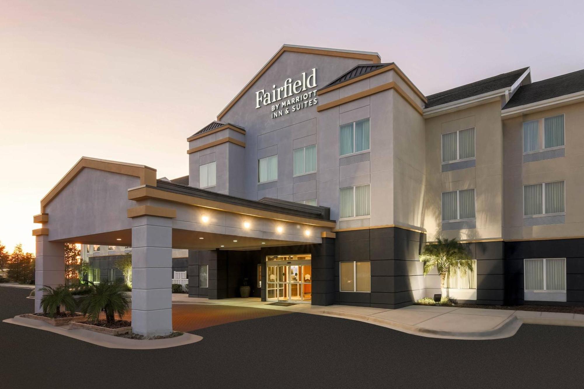 Fairfield Inn & Suites Tampa Fairgrounds/Casino Orient Park Екстериор снимка