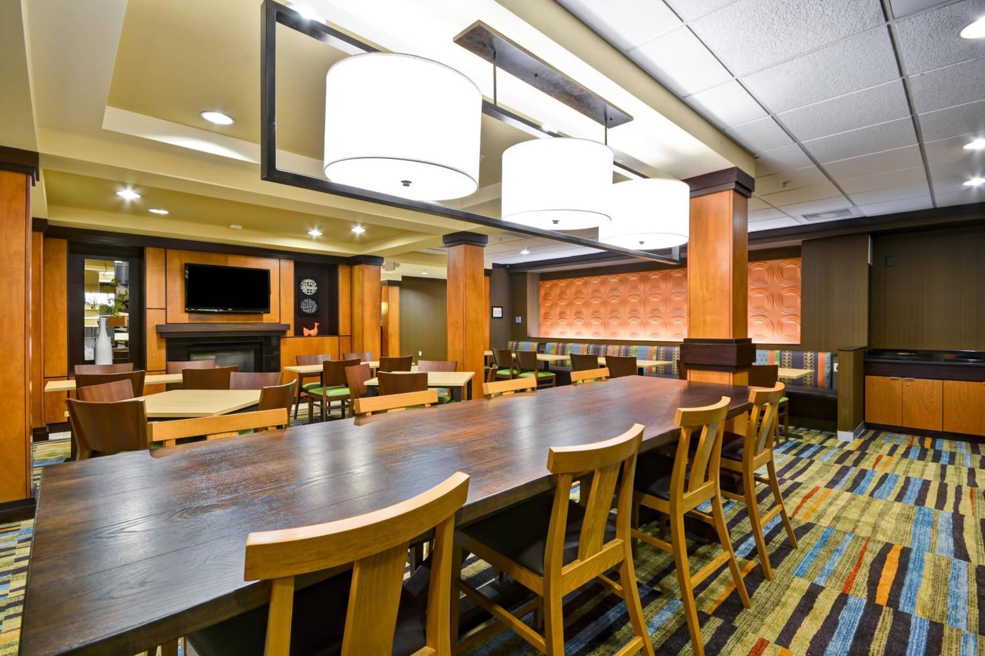 Fairfield Inn & Suites Tampa Fairgrounds/Casino Orient Park Екстериор снимка