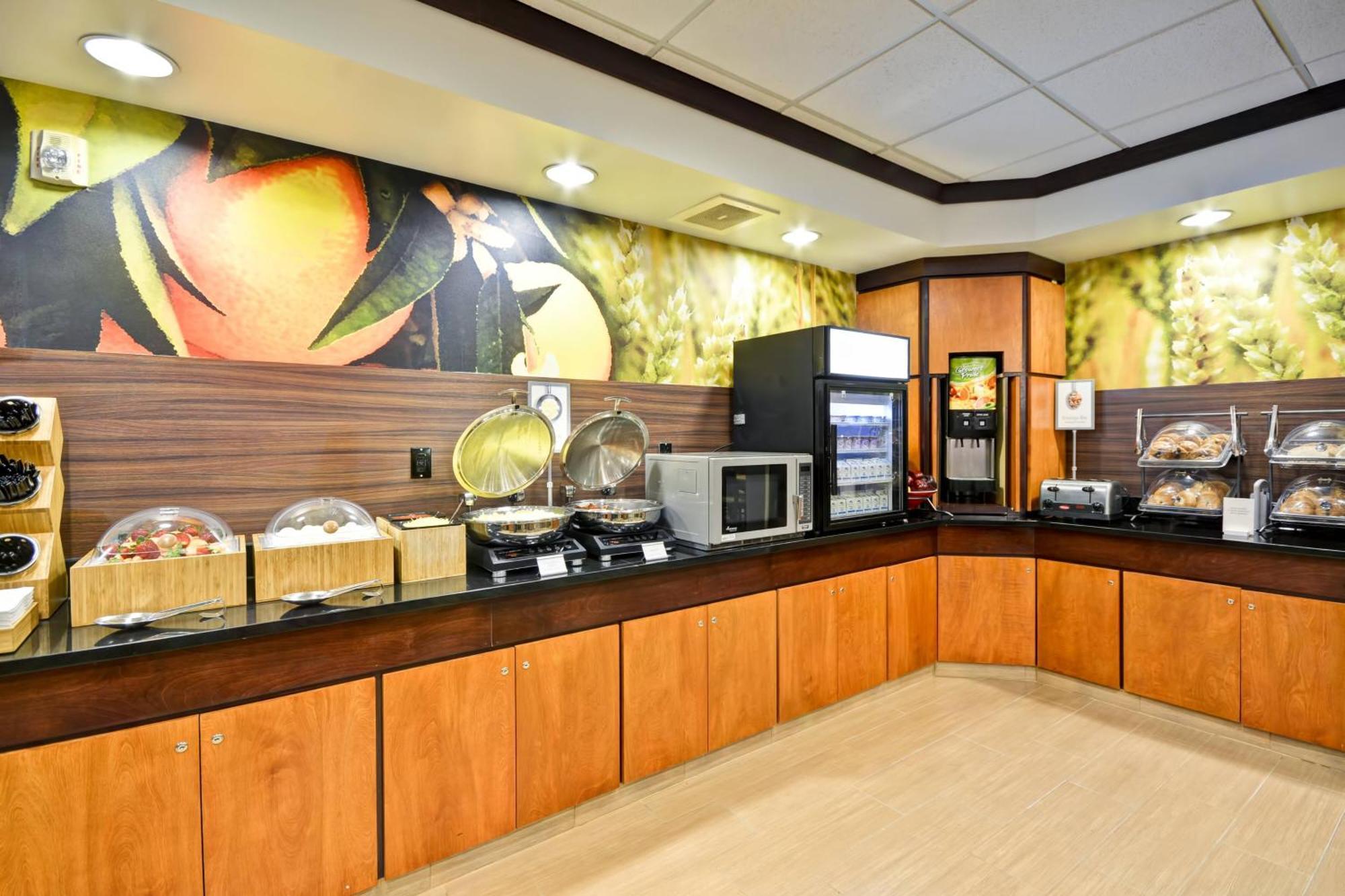 Fairfield Inn & Suites Tampa Fairgrounds/Casino Orient Park Екстериор снимка