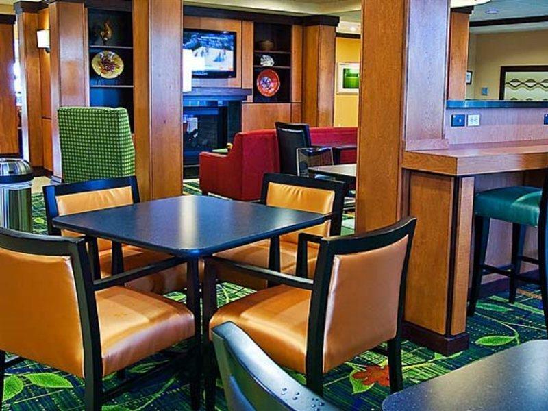 Fairfield Inn & Suites Tampa Fairgrounds/Casino Orient Park Екстериор снимка