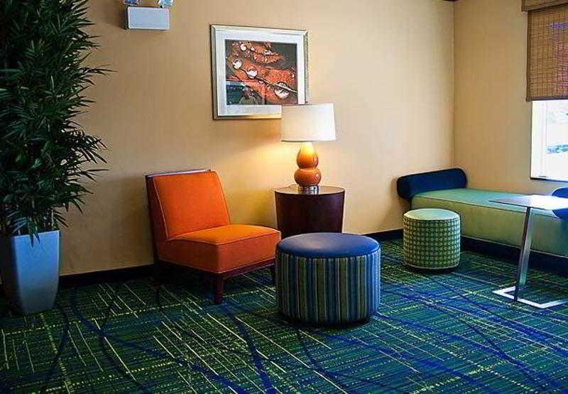 Fairfield Inn & Suites Tampa Fairgrounds/Casino Orient Park Интериор снимка
