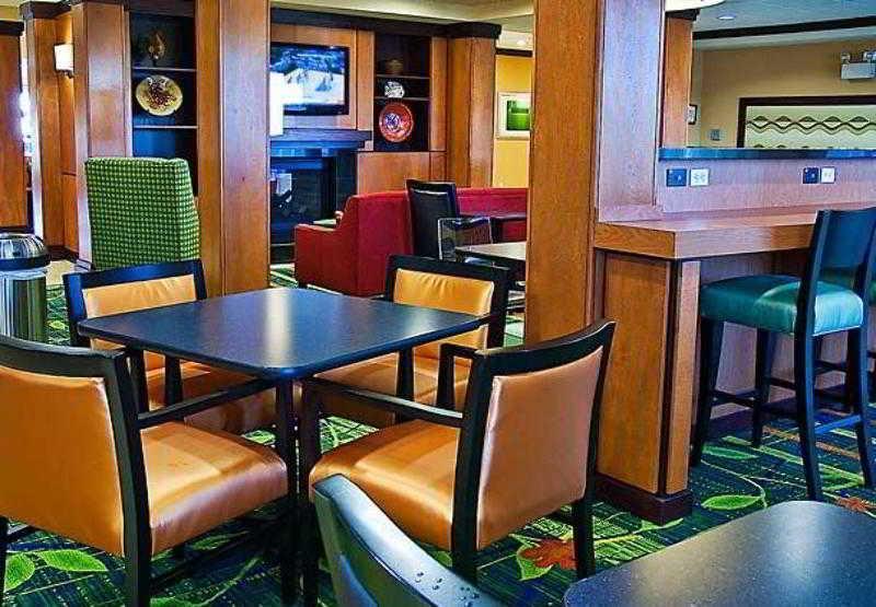 Fairfield Inn & Suites Tampa Fairgrounds/Casino Orient Park Екстериор снимка